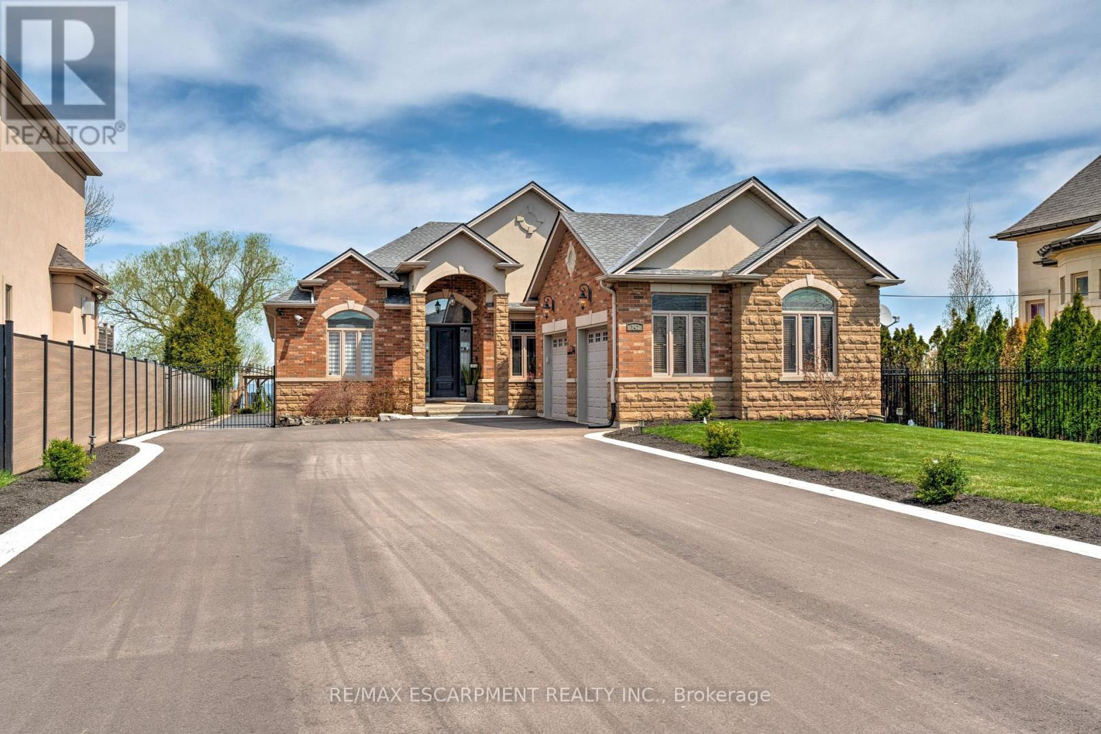 Property at 142 WATERCREST DRIVE image 1