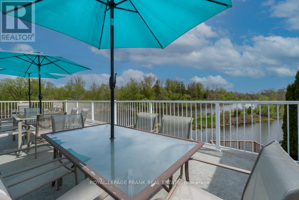 9 Eglington Street, Kawartha Lakes, Ontario  K9V 6K6 - Photo 37 - X12147941