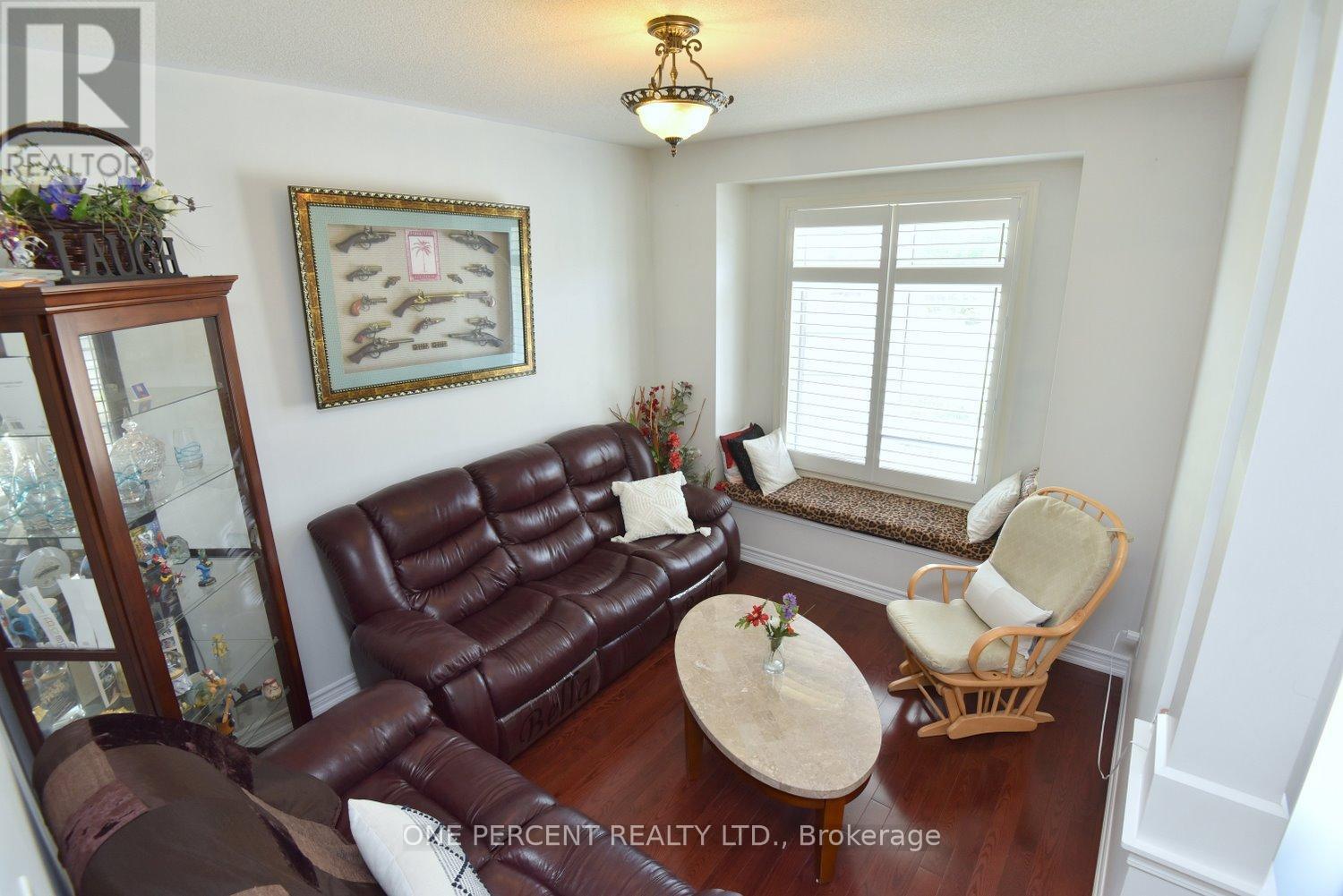 4679 Mcleod Road, Burlington, Ontario  L7M 0K6 - Photo 5 - W12156650