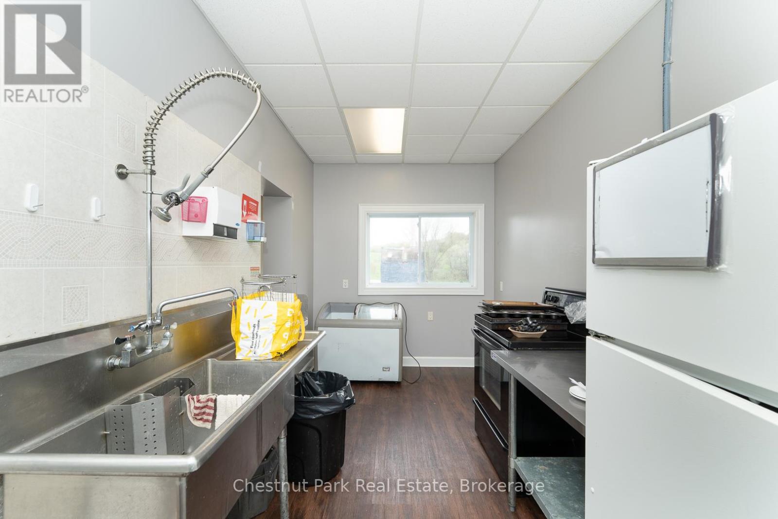 2015 141 Highway, Muskoka Lakes, Ontario  P0B 1M0 - Photo 15 - X12156658