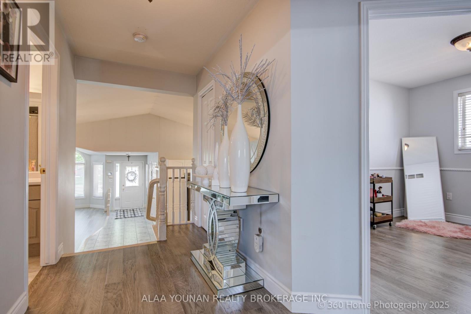 84 Hillgarden Drive, Hamilton, Ontario  L8J 3S7 - Photo 14 - X12156003