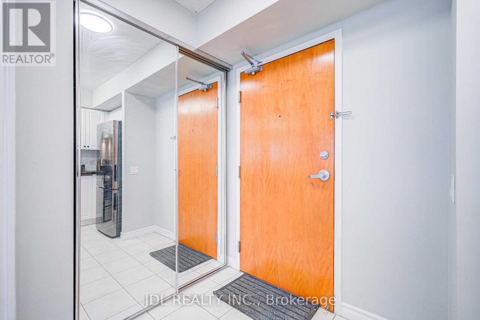 816 - 9017 Leslie Street, Richmond Hill, Ontario  L4B 4R8 - Photo 11 - N12156664
