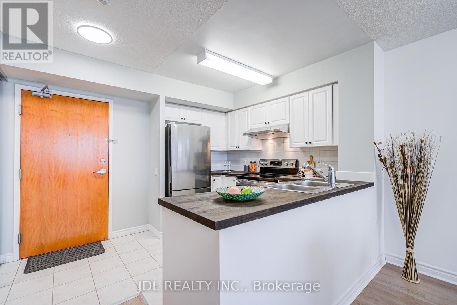 816 - 9017 Leslie Street, Richmond Hill (Beaver Creek Business Park), Ontario  L4B 4R8 - Photo 14 - N12156664