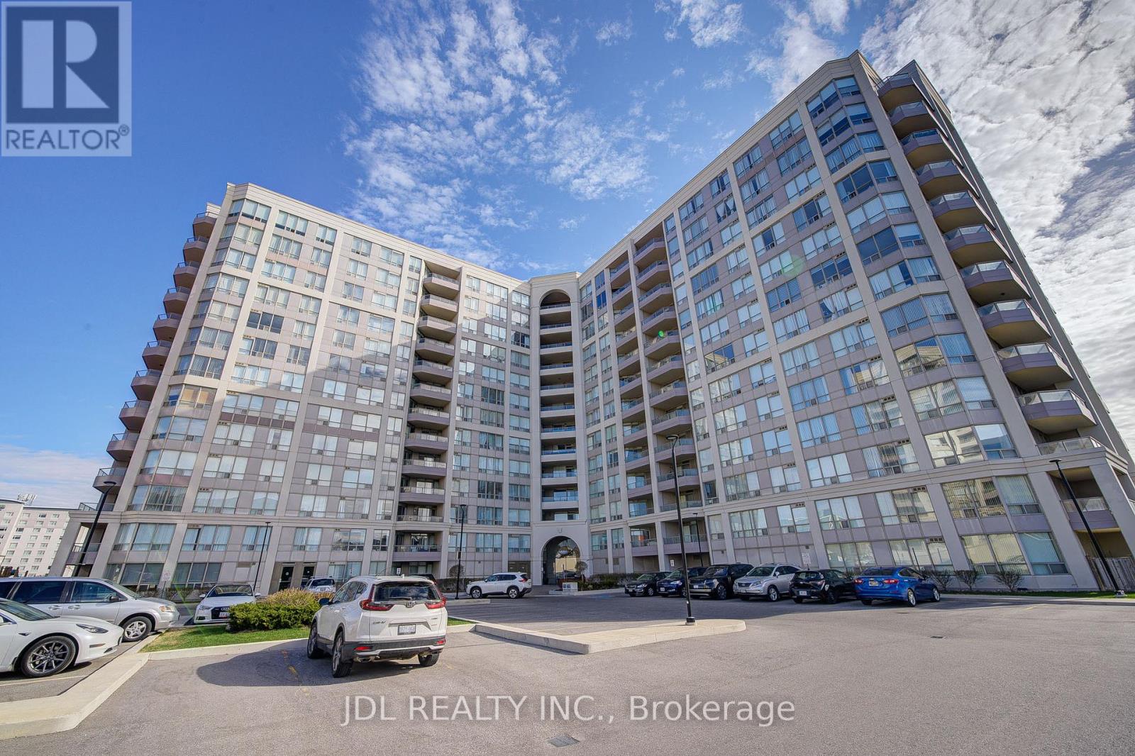 816 - 9017 Leslie Street, Richmond Hill (Beaver Creek Business Park), Ontario  L4B 4R8 - Photo 2 - N12156664