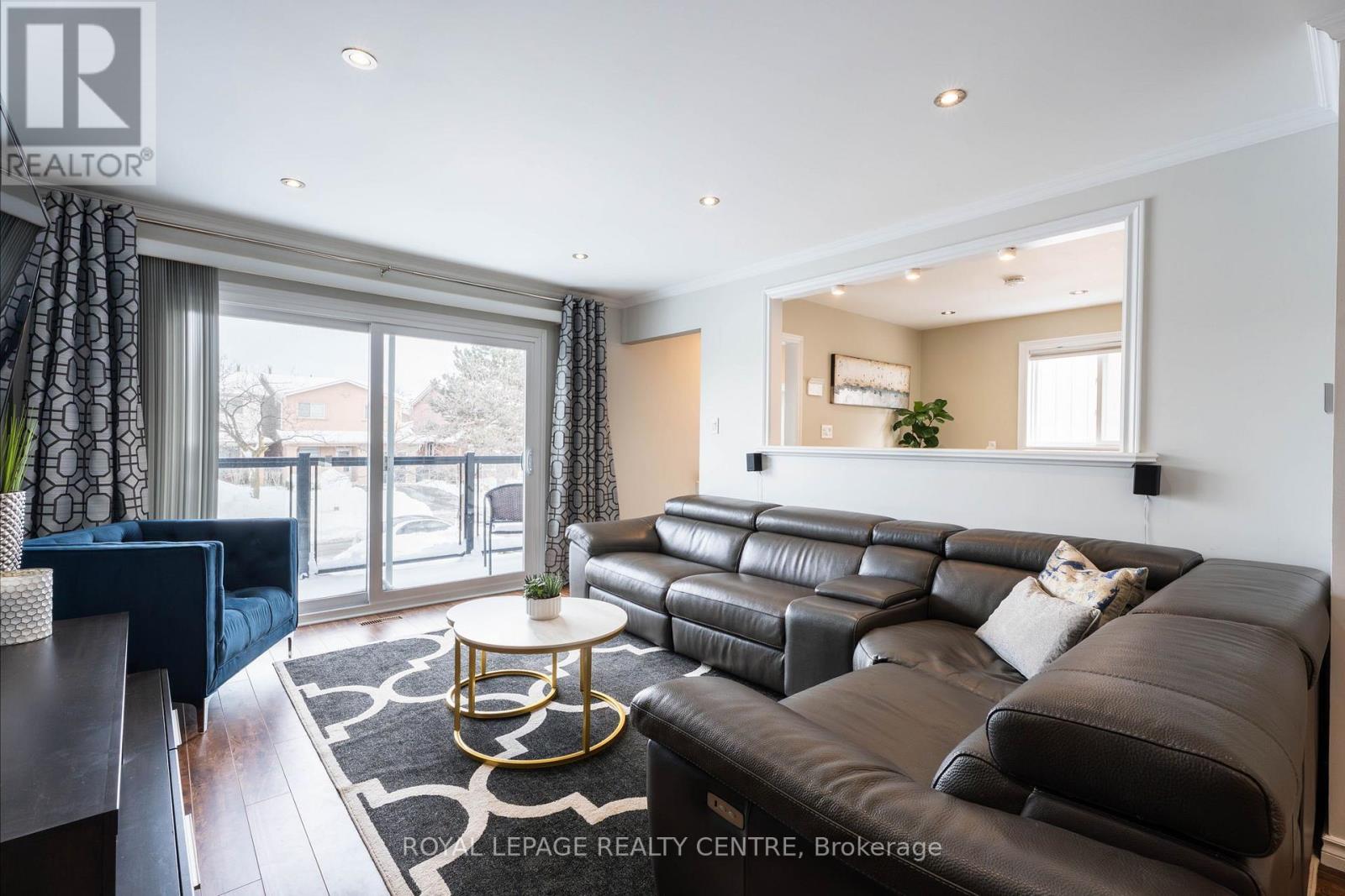 110 Simmons Boulevard, Brampton, Ontario  L6V 3V6 - Photo 5 - W12156674