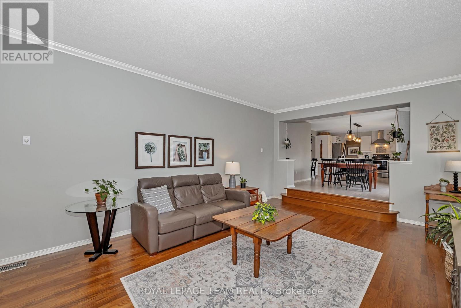 6891 Twin Lakes Avenue, Ottawa, Ontario  K4P 1P1 - Photo 12 - X12156681