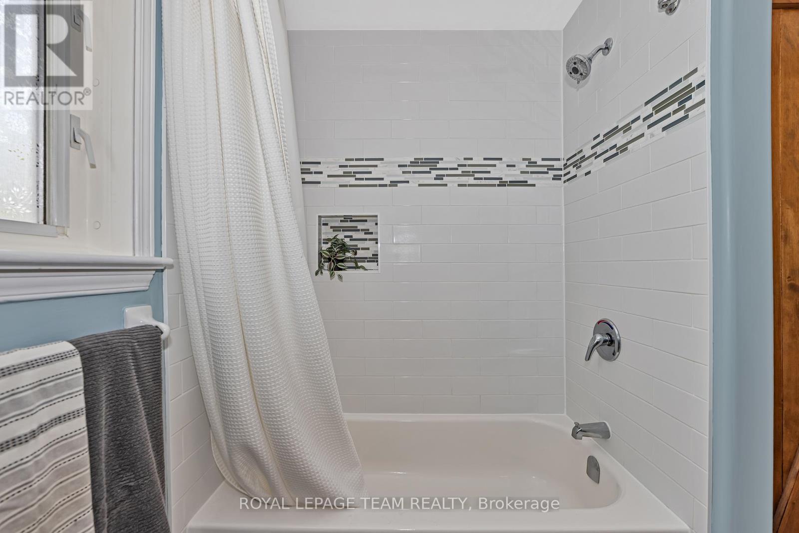 6891 Twin Lakes Avenue, Ottawa, Ontario  K4P 1P1 - Photo 24 - X12156681