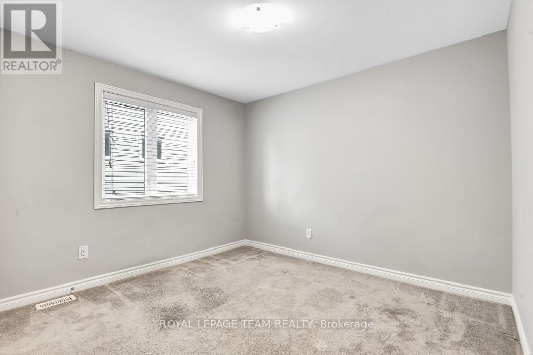 695 Parade Drive, Ottawa, Ontario  K2S 0Z3 - Photo 25 - X12156690