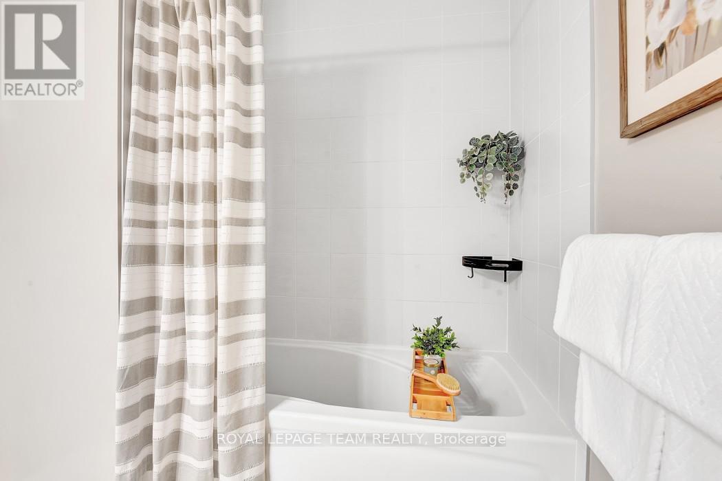 695 Parade Drive, Ottawa, Ontario  K2S 0Z3 - Photo 27 - X12156690