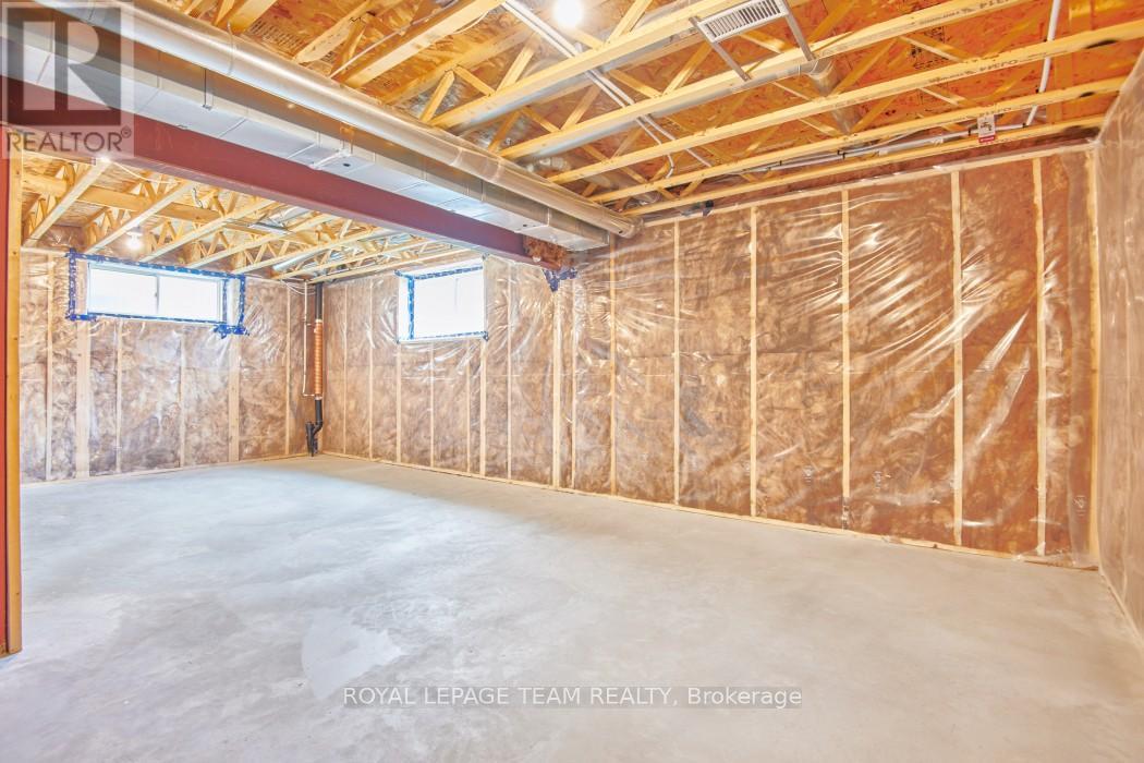 695 Parade Drive, Ottawa, Ontario  K2S 0Z3 - Photo 29 - X12156690