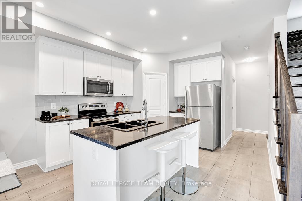 695 Parade Drive, Ottawa, Ontario  K2S 0Z3 - Photo 8 - X12156690