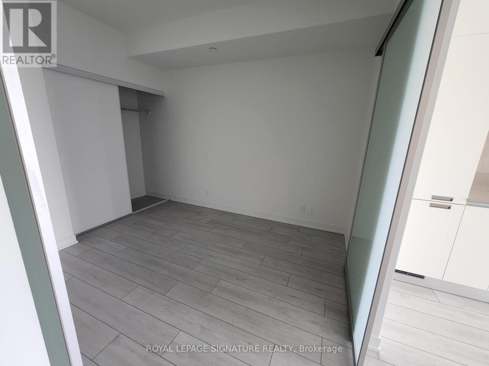 1301 - 39 Mary Street, Barrie, Ontario  L4N 1S9 - Photo 10 - S12156685