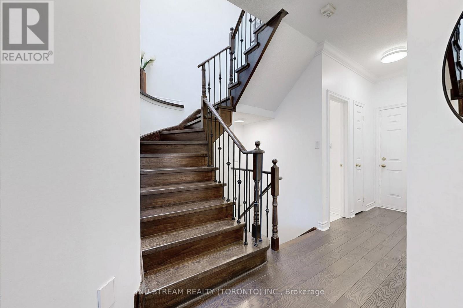 112 Gable Avenue, Markham (Berczy), Ontario  L6C 2W3 - Photo 24 - N12139022