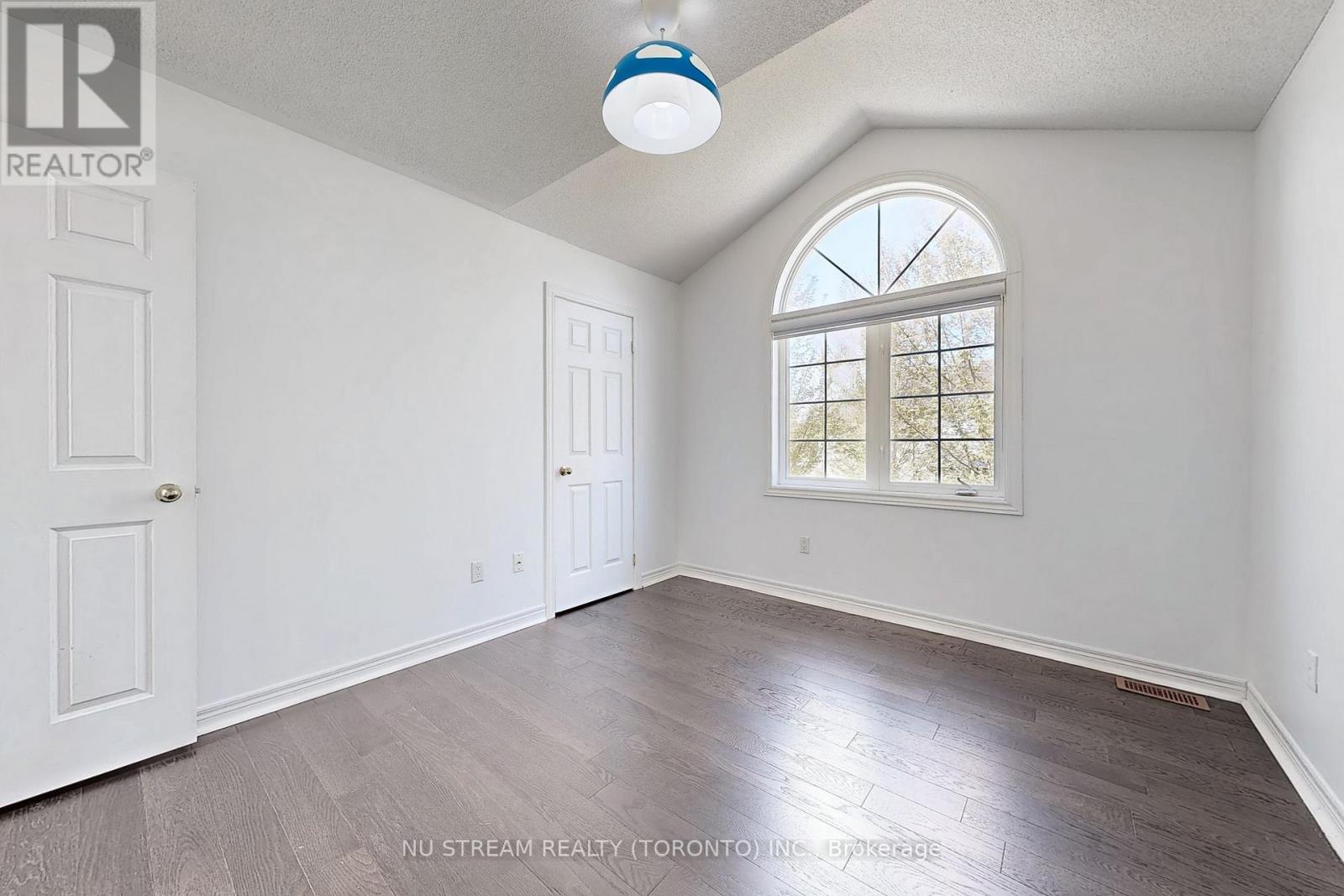 112 Gable Avenue, Markham, Ontario  L6C 2W3 - Photo 39 - N12139022