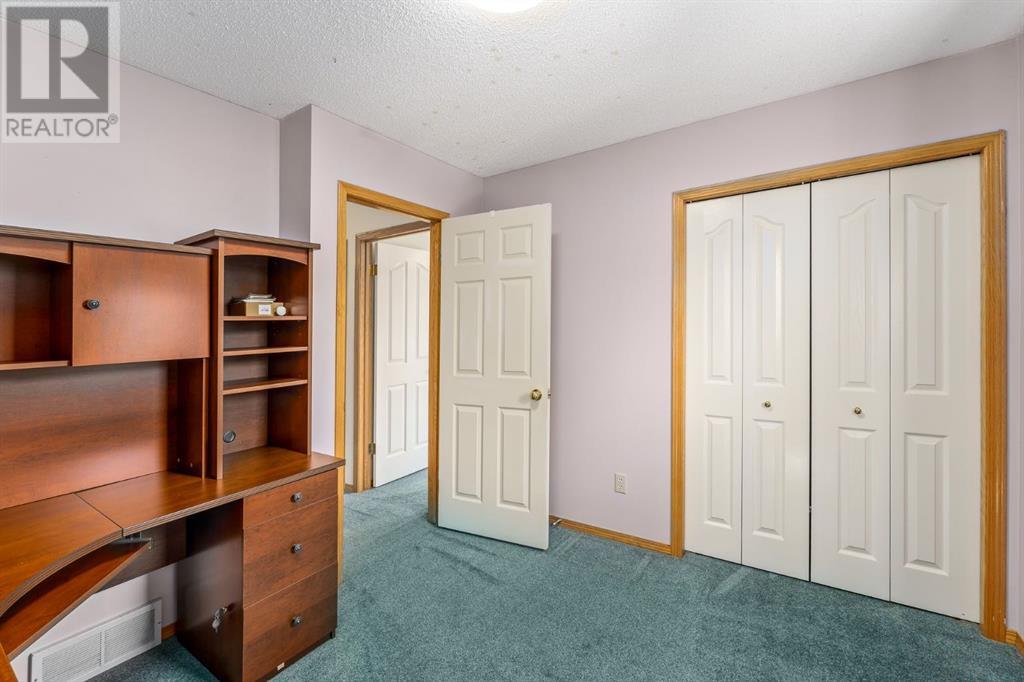 10 Bow Place, Cochrane, Alberta  T4C 1M9 - Photo 30 - A2214984