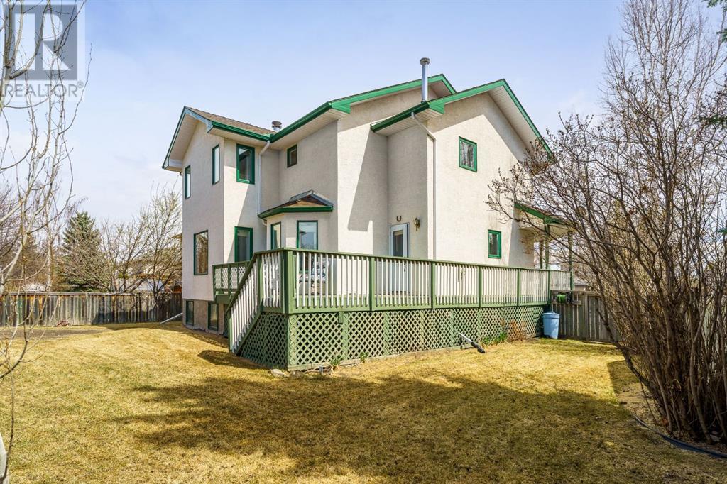 10 Bow Place, Cochrane, Alberta  T4C 1M9 - Photo 37 - A2214984