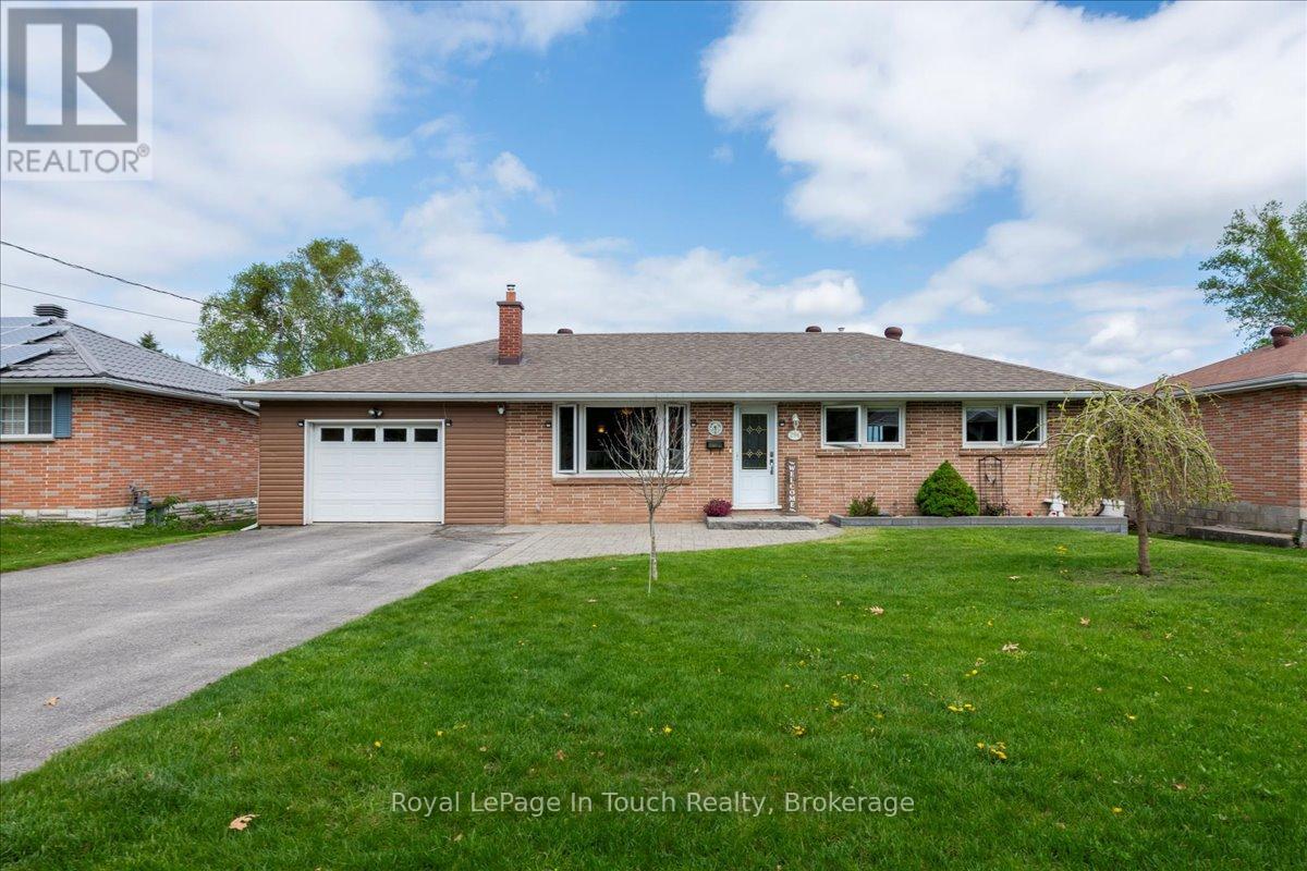 296 JOHN STREET, Midland, Ontario