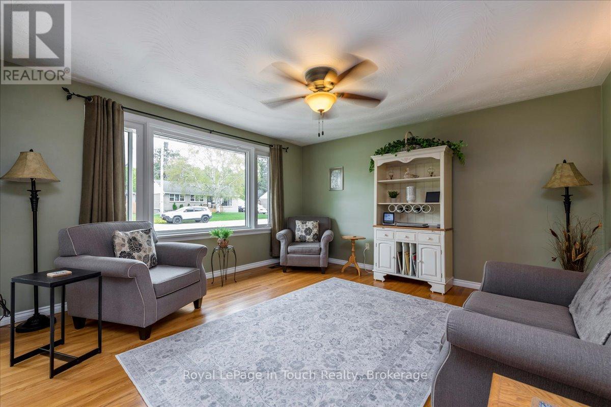296 John Street, Midland, Ontario L4R 2J5 - Photo 4 - S12156697
