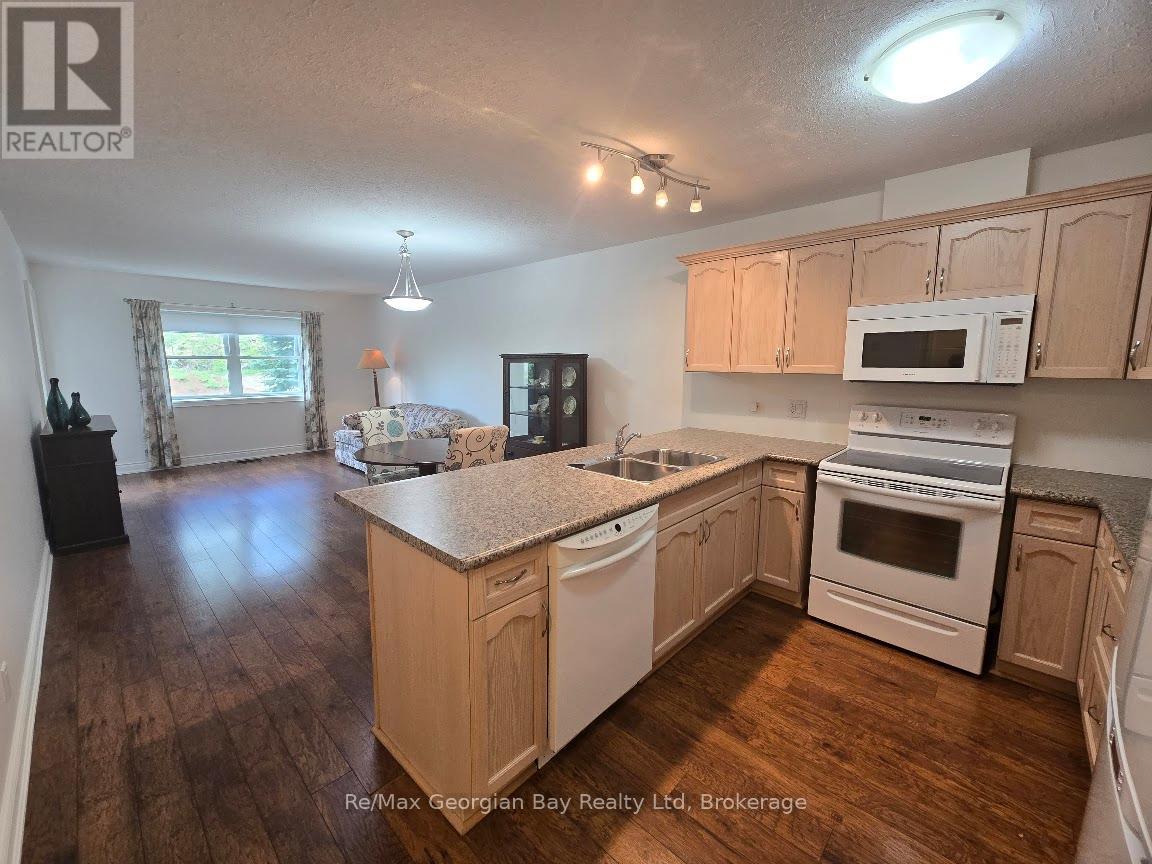 206 - 10 Kimberley Avenue, Bracebridge, Ontario  P1L 0A4 - Photo 37 - X12156693