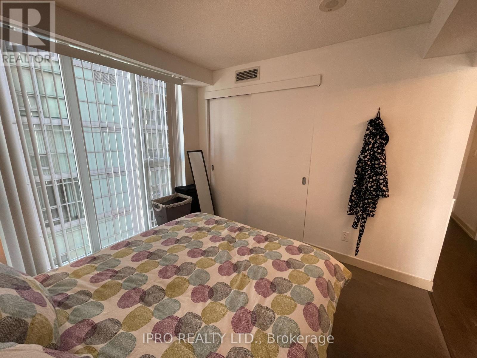 #603 - 126 Simcoe Street, Toronto, Ontario  M5H 4E6 - Photo 17 - C12156699