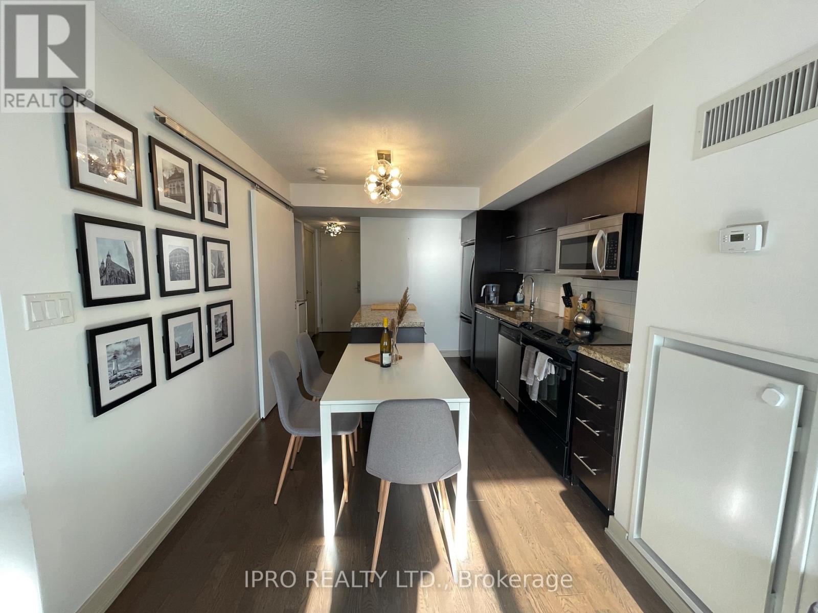 #603 - 126 Simcoe Street, Toronto, Ontario  M5H 4E6 - Photo 20 - C12156699