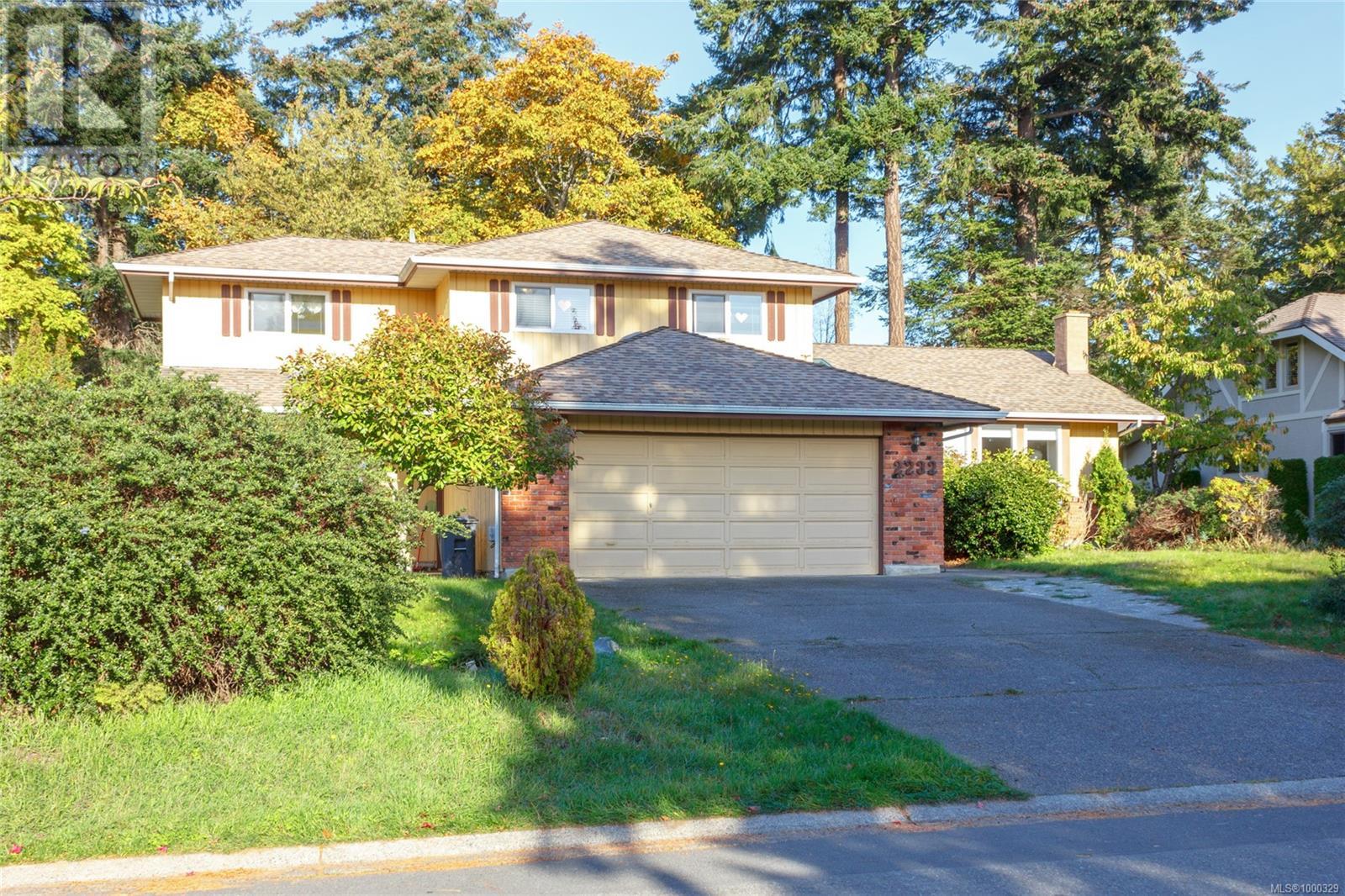Property at 2232 Lifton Pl image 2