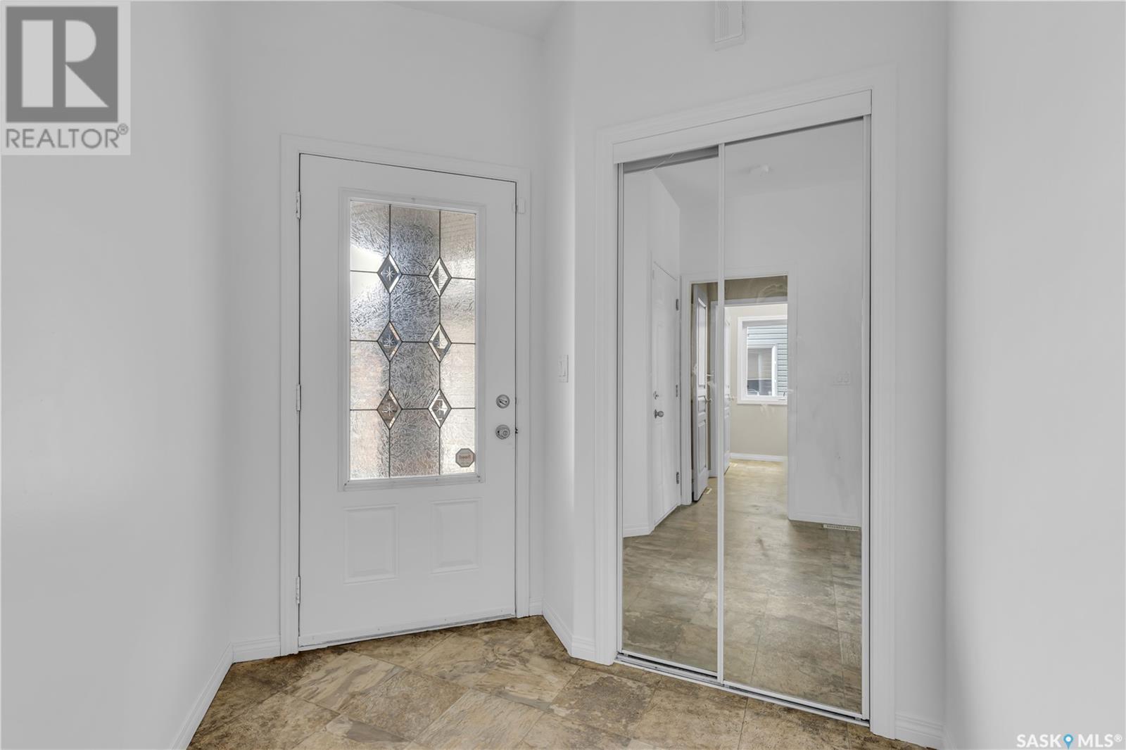 Property at 222 Ashworth CRESCENT image 3