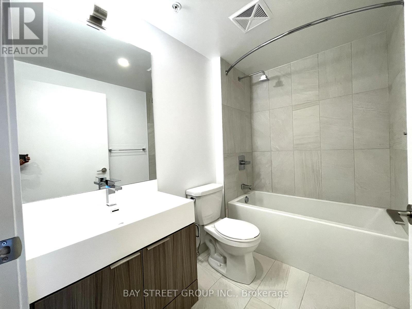 1001 - 30 Samuel Wood Way, Toronto, Ontario  M9B 0C9 - Photo 17 - W12156702