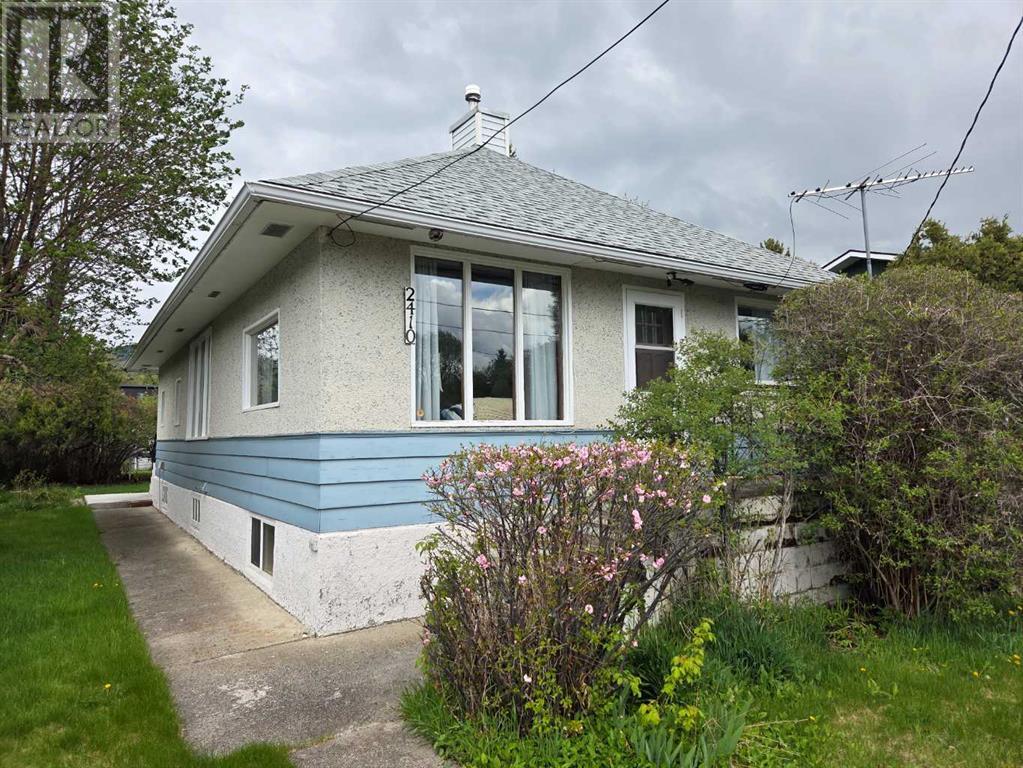 2410 210 Street, Bellevue, Alberta  T0K 0C0 - Photo 2 - A2221098