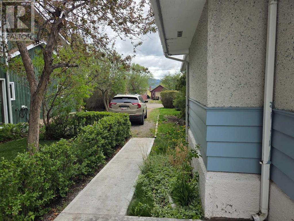 2410 210 Street, Bellevue, Alberta  T0K 0C0 - Photo 5 - A2221098