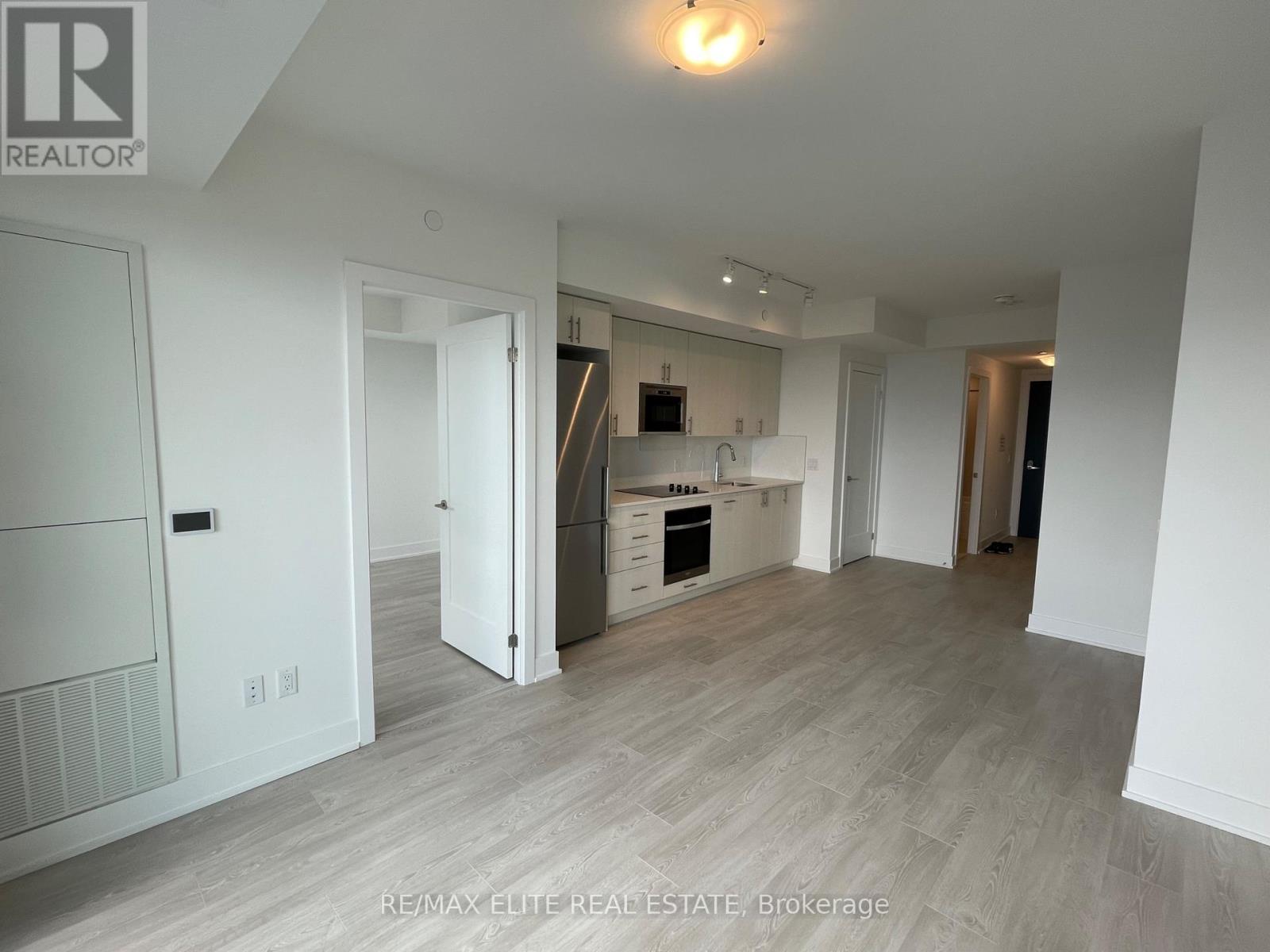 2715 - 2545 Simcoe Street N, Oshawa, Ontario  L1L 0W3 - Photo 3 - E12155805