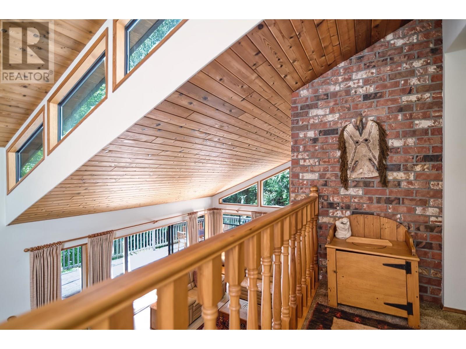 2024 Cassidy Road, Roberts Creek, British Columbia  V0N 2W5 - Photo 31 - R3004051