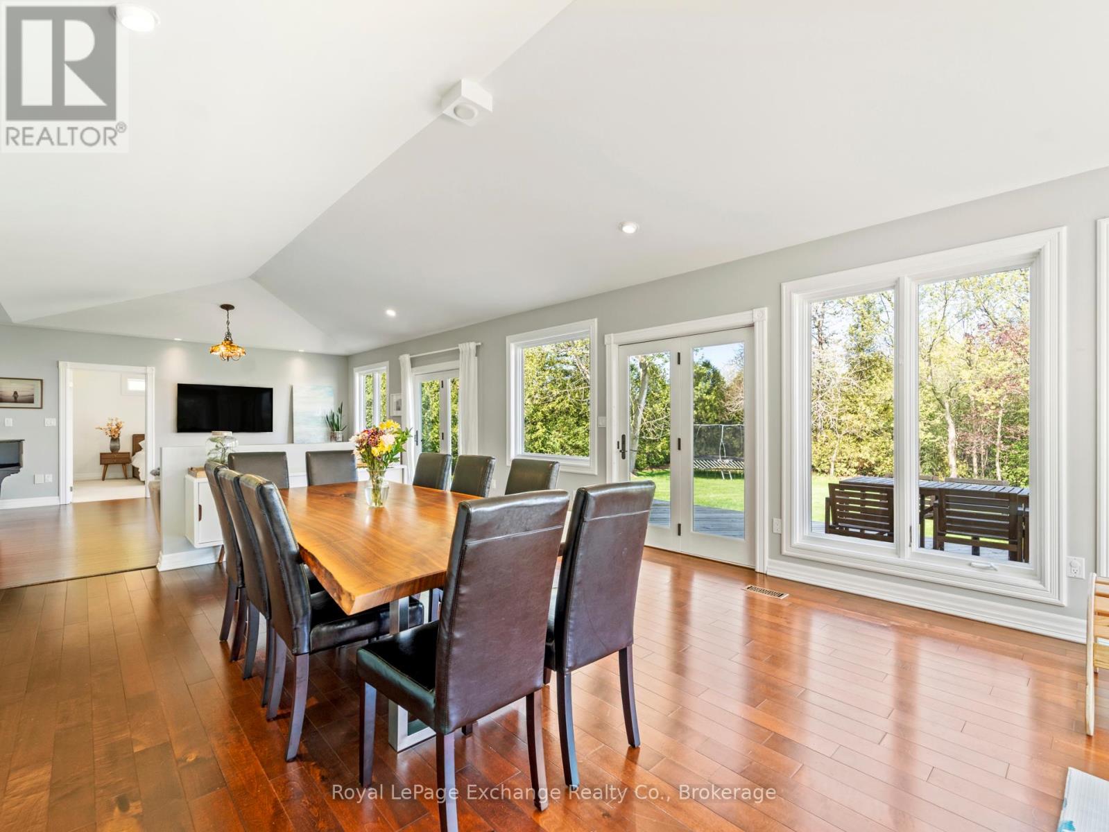 820 Lake Range Drive, Huron-Kinloss, Ontario  N2Z 0B3 - Photo 16 - X12156710