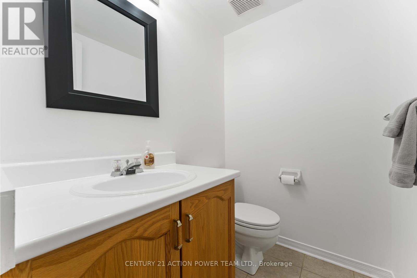 1887 Hialeah Drive, Ottawa, Ontario  K4A 3T3 - Photo 13 - X12156709