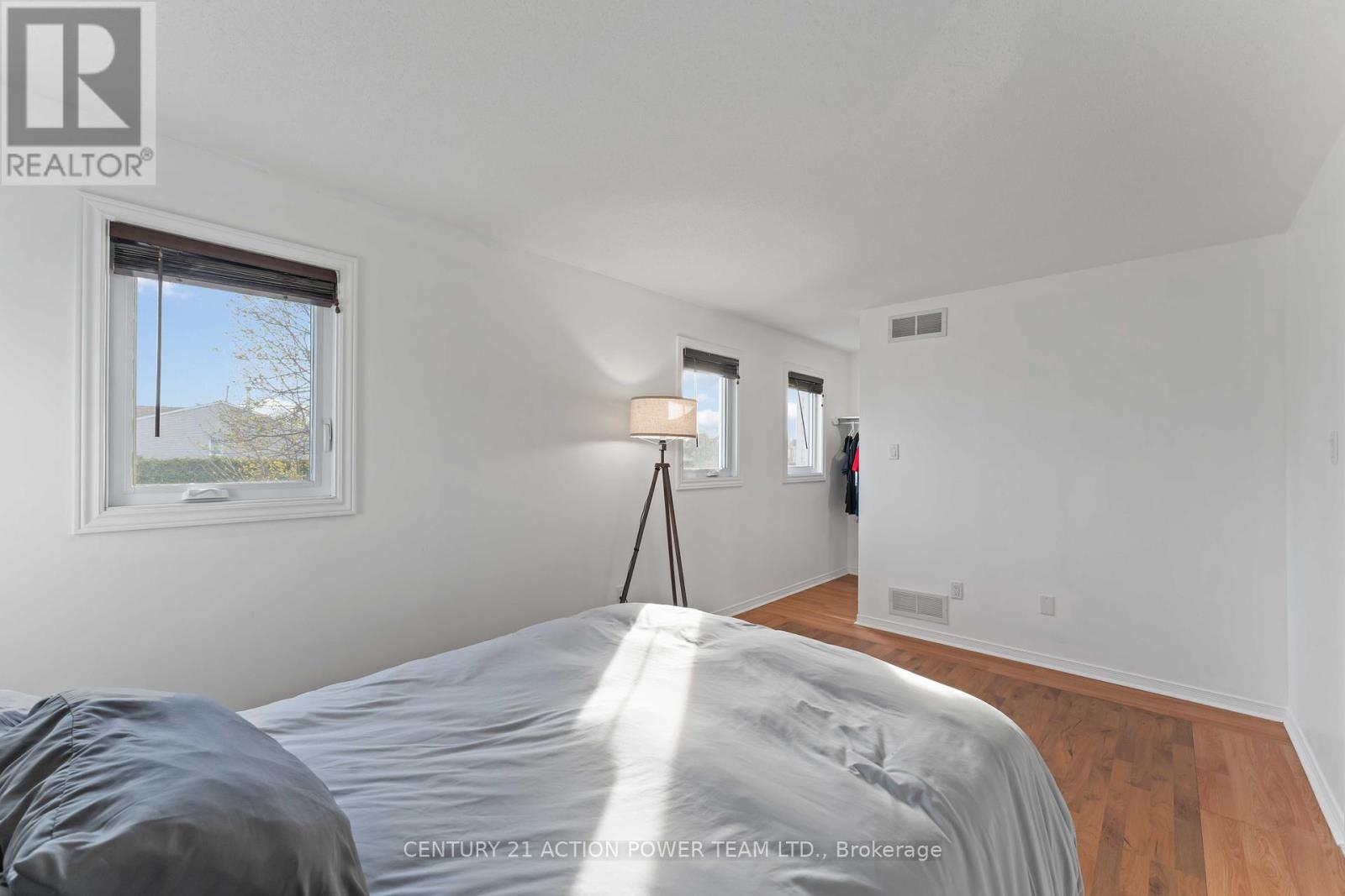 1887 Hialeah Drive, Ottawa, Ontario  K4A 3T3 - Photo 19 - X12156709