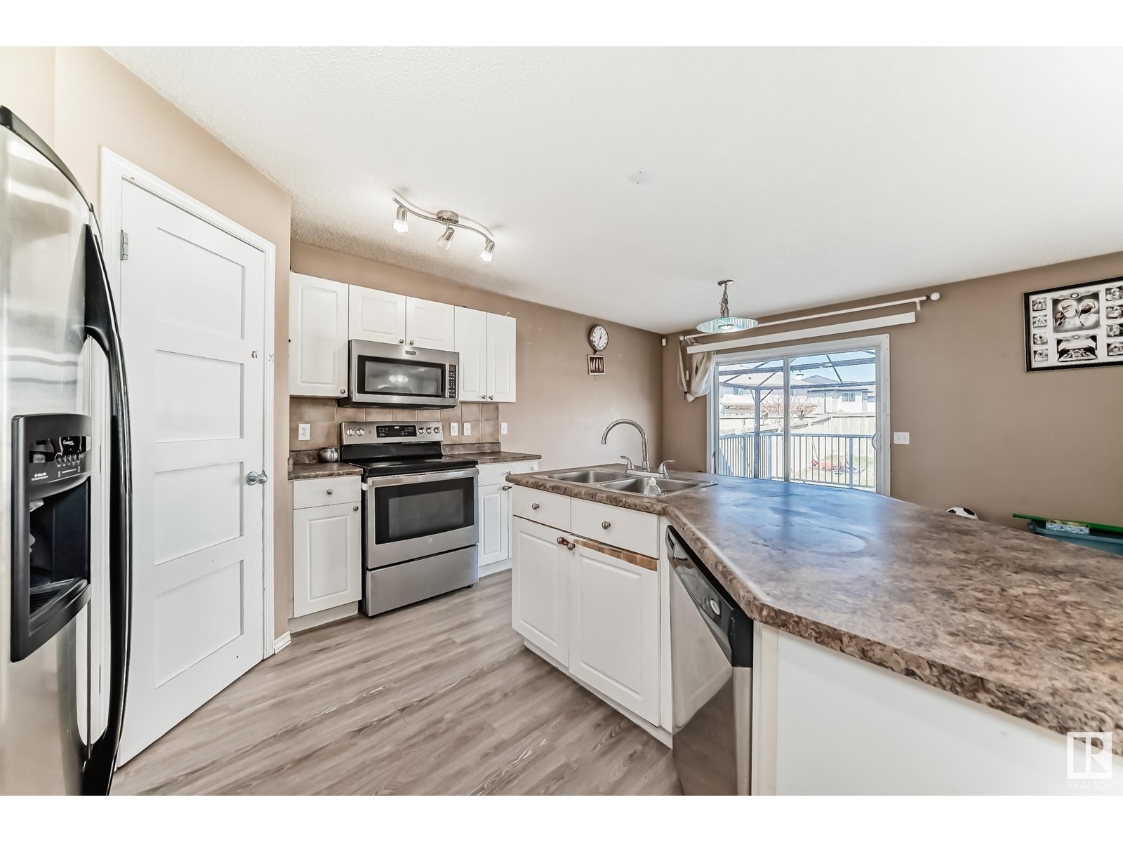 2328 32 Av Nw, Edmonton, Alberta  T6T 1Z7 - Photo 7 - E4437204