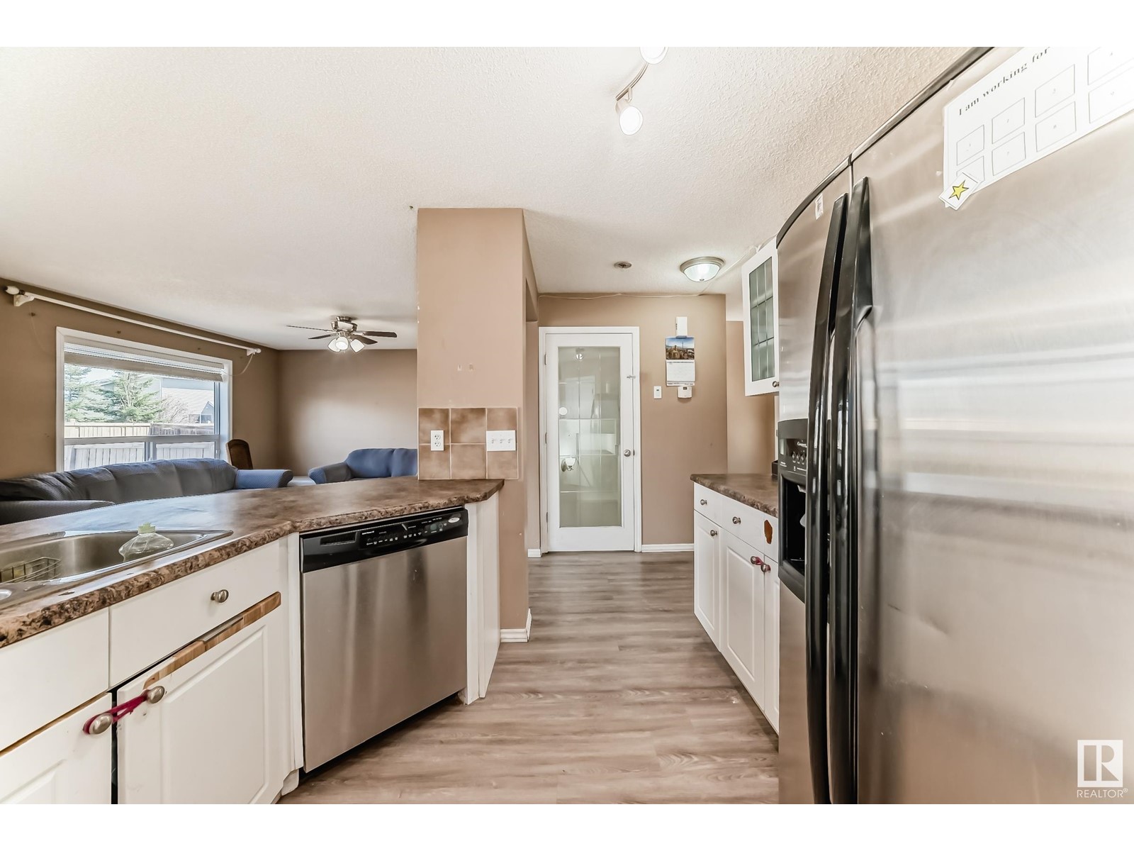 2328 32 Av Nw, Edmonton, Alberta  T6T 1Z7 - Photo 9 - E4437204