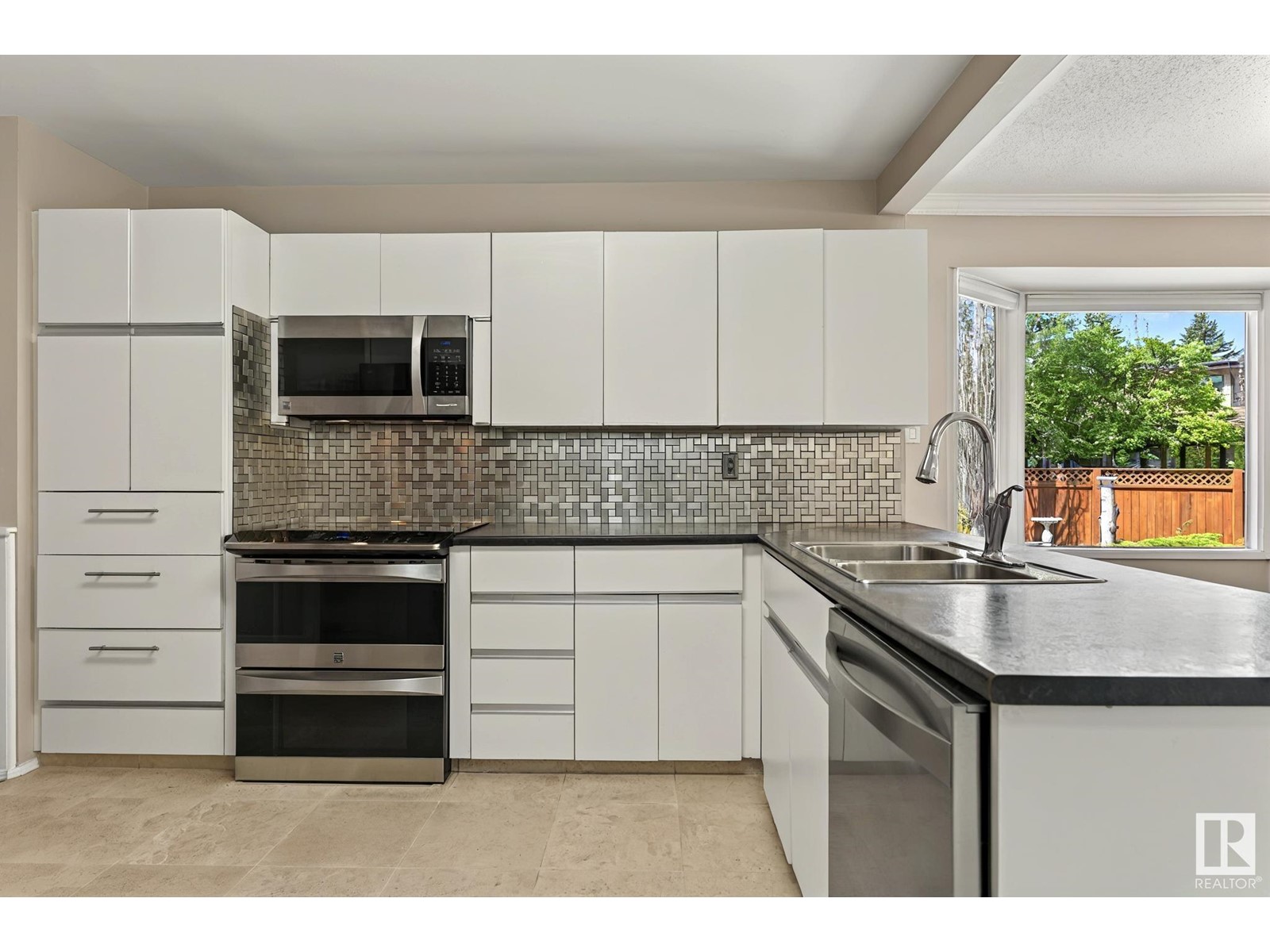 7608 143a St Nw, Edmonton, Alberta  T5R 0P9 - Photo 14 - E4437206