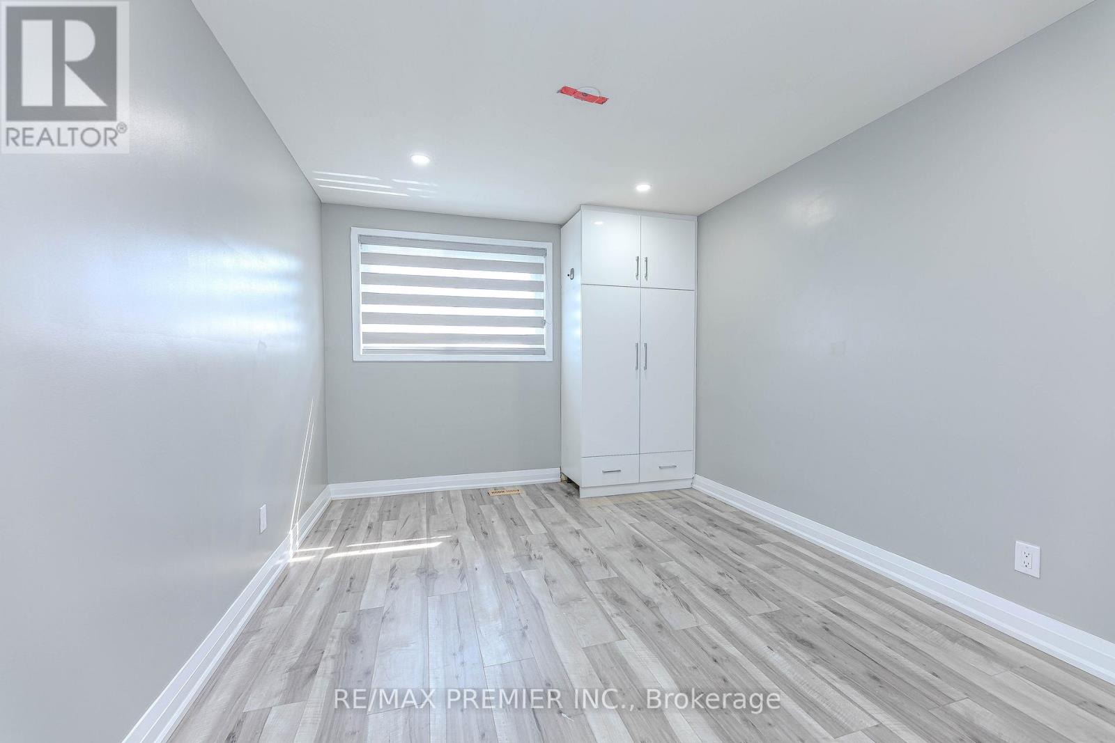 65 Elnathan Crescent, Toronto, Ontario  M9L 2G2 - Photo 17 - W12156707