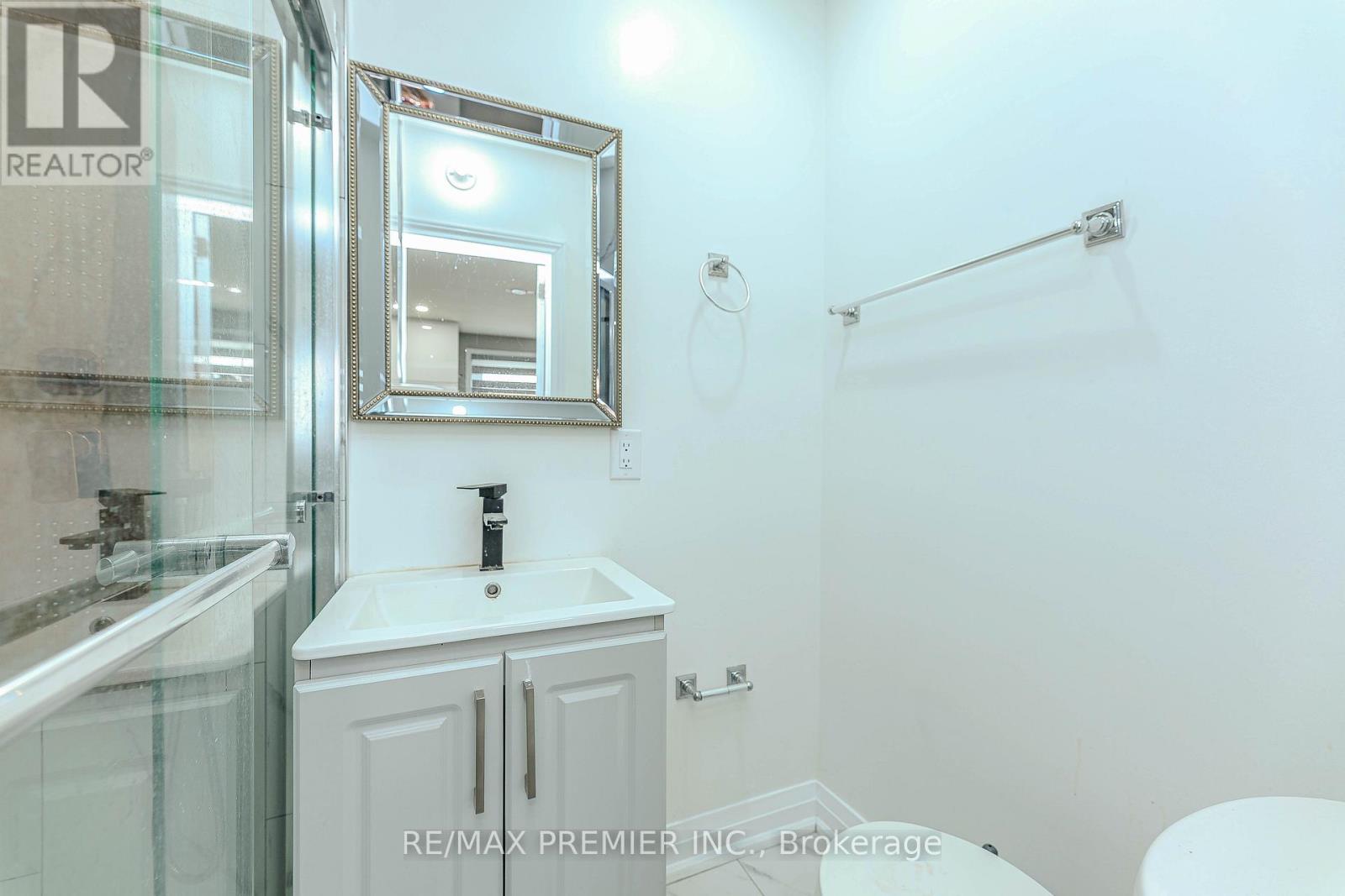 65 Elnathan Crescent, Toronto, Ontario  M9L 2G2 - Photo 20 - W12156707