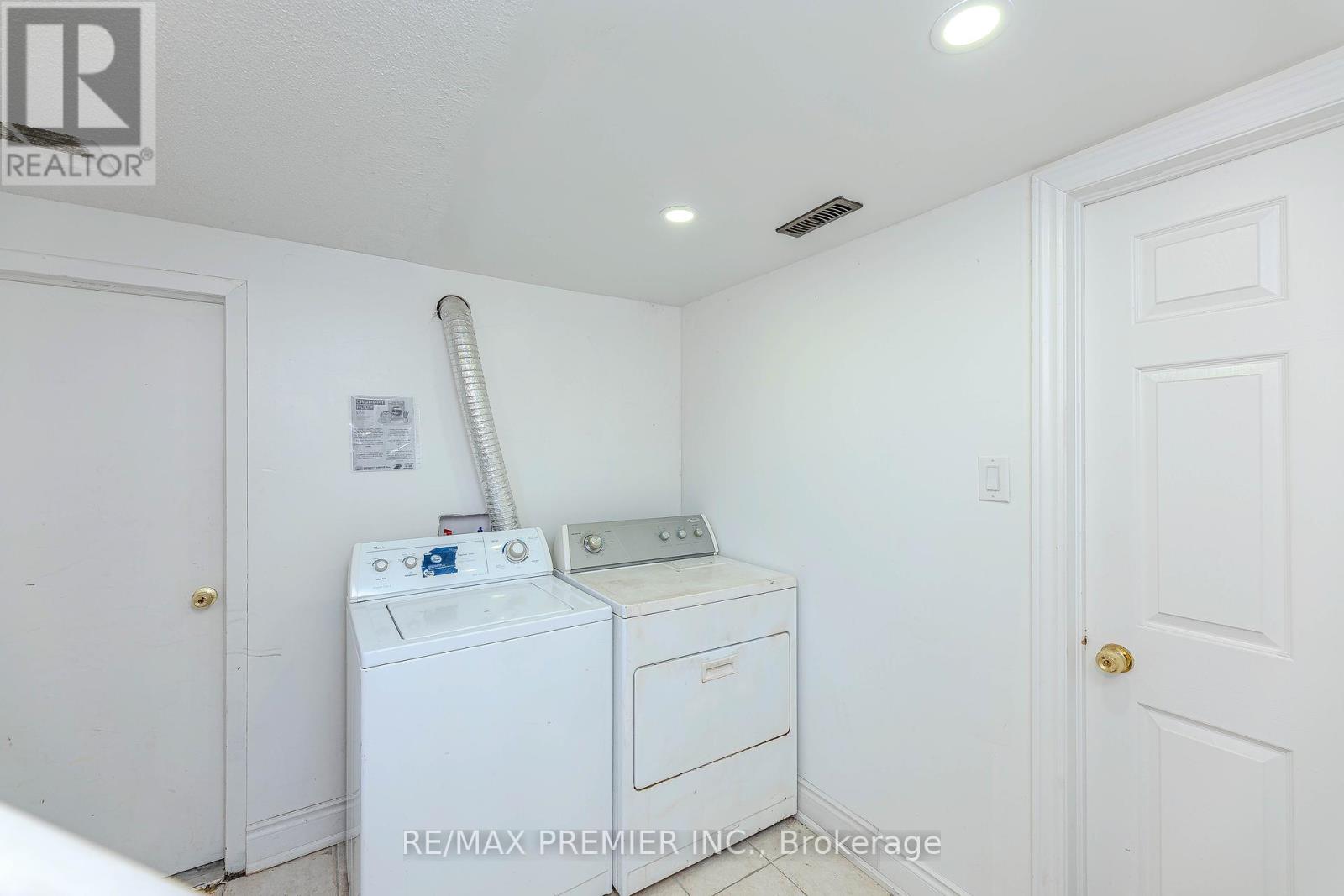 65 Elnathan Crescent, Toronto, Ontario  M9L 2G2 - Photo 27 - W12156707