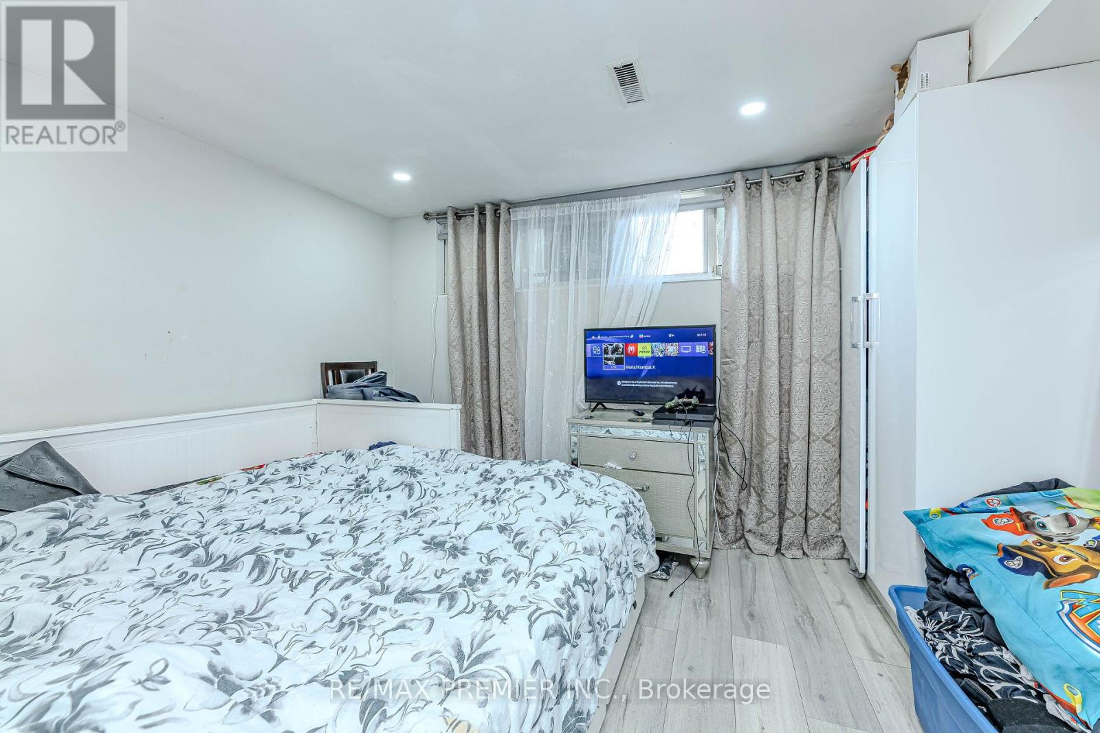 65 Elnathan Crescent, Toronto, Ontario  M9L 2G2 - Photo 32 - W12156707
