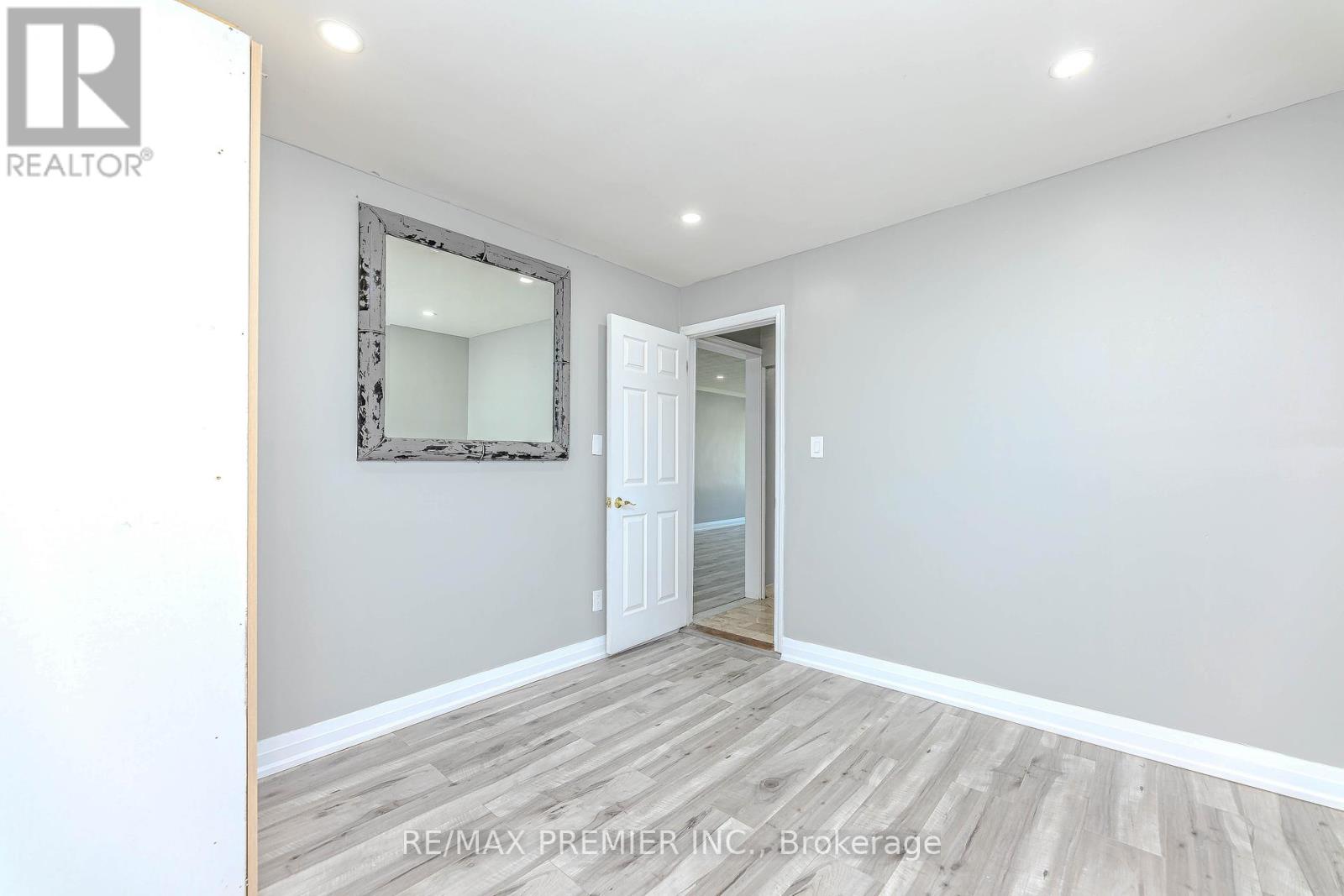 65 Elnathan Crescent, Toronto, Ontario  M9L 2G2 - Photo 9 - W12156707