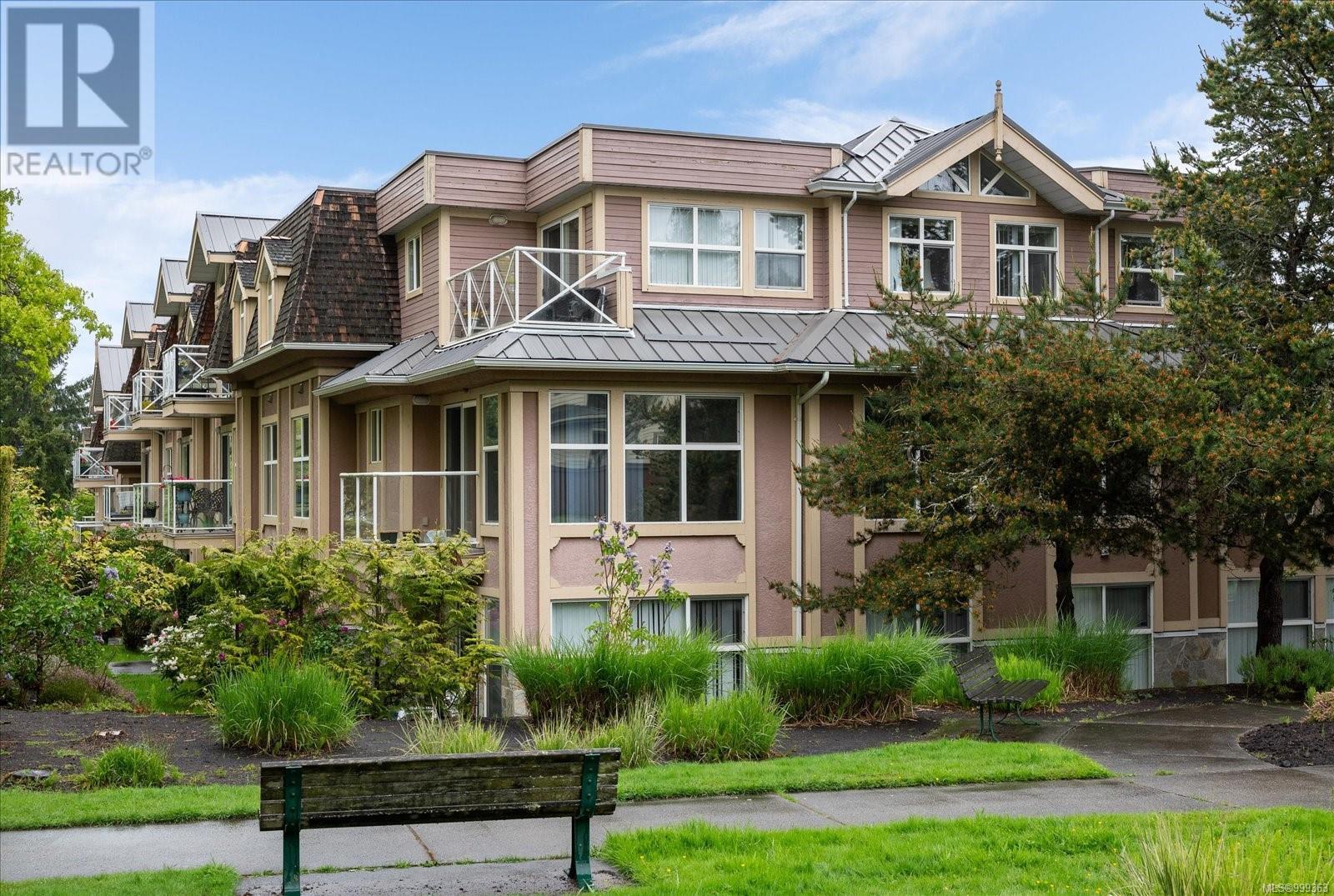 310 750 Memorial Ave, Qualicum Beach, British Columbia