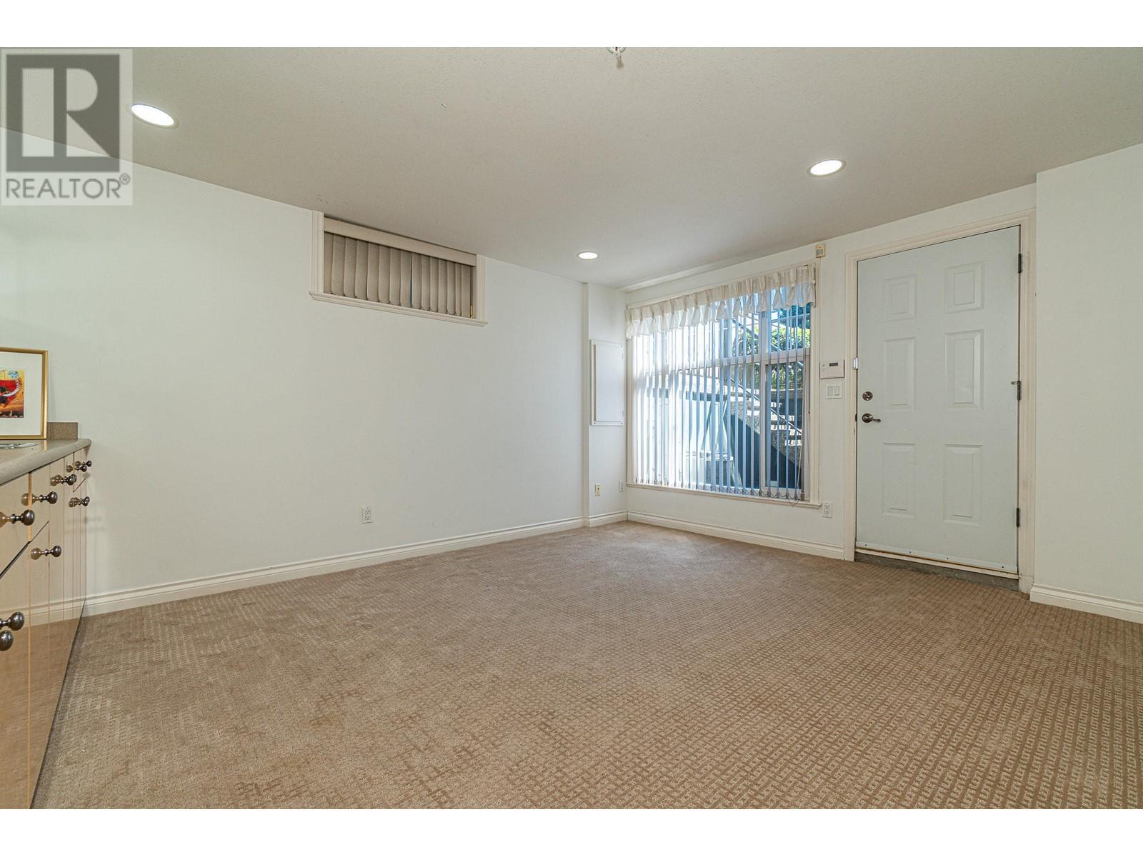 Listing Picture 34 of 40 : 2818 W 19TH AVENUE, Vancouver / 溫哥華 - 魯藝地產 Yvonne Lu Group - MLS Medallion Club Member