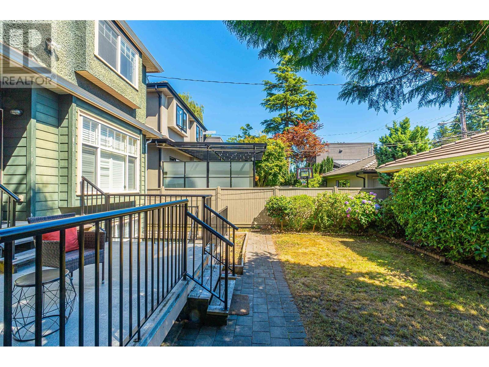 Listing Picture 40 of 40 : 2818 W 19TH AVENUE, Vancouver / 溫哥華 - 魯藝地產 Yvonne Lu Group - MLS Medallion Club Member