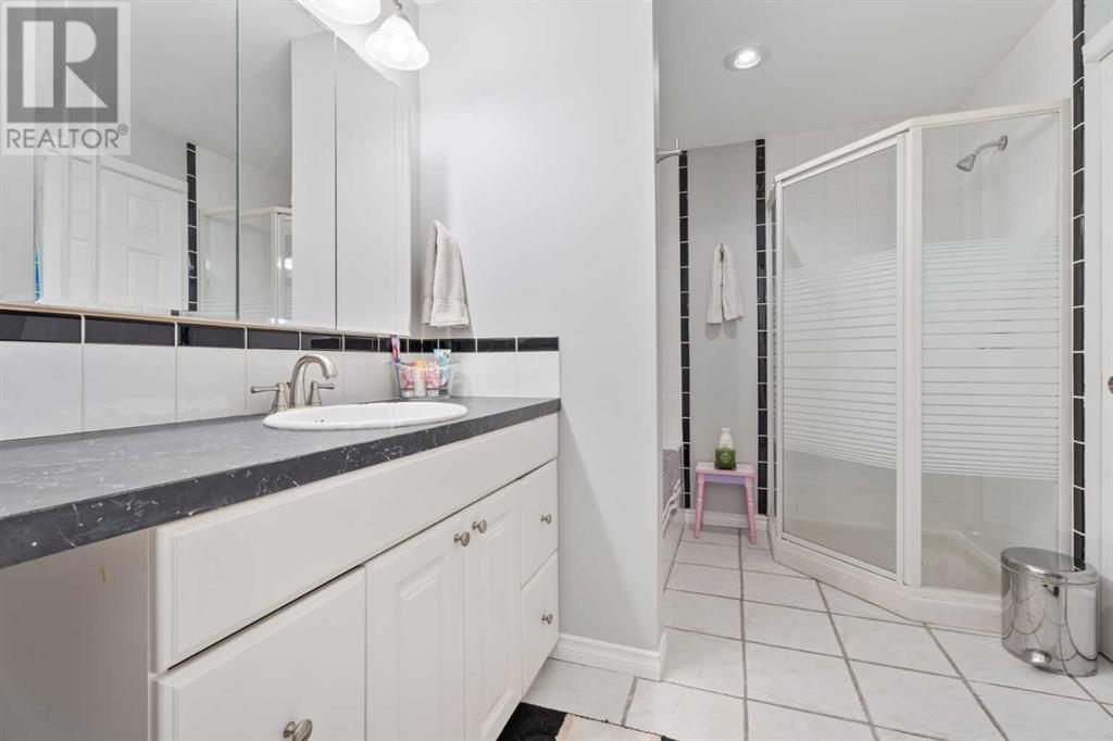 75 Valley Stream Circle Nw, Calgary, Alberta  T3B 5W2 - Photo 26 - A2221912