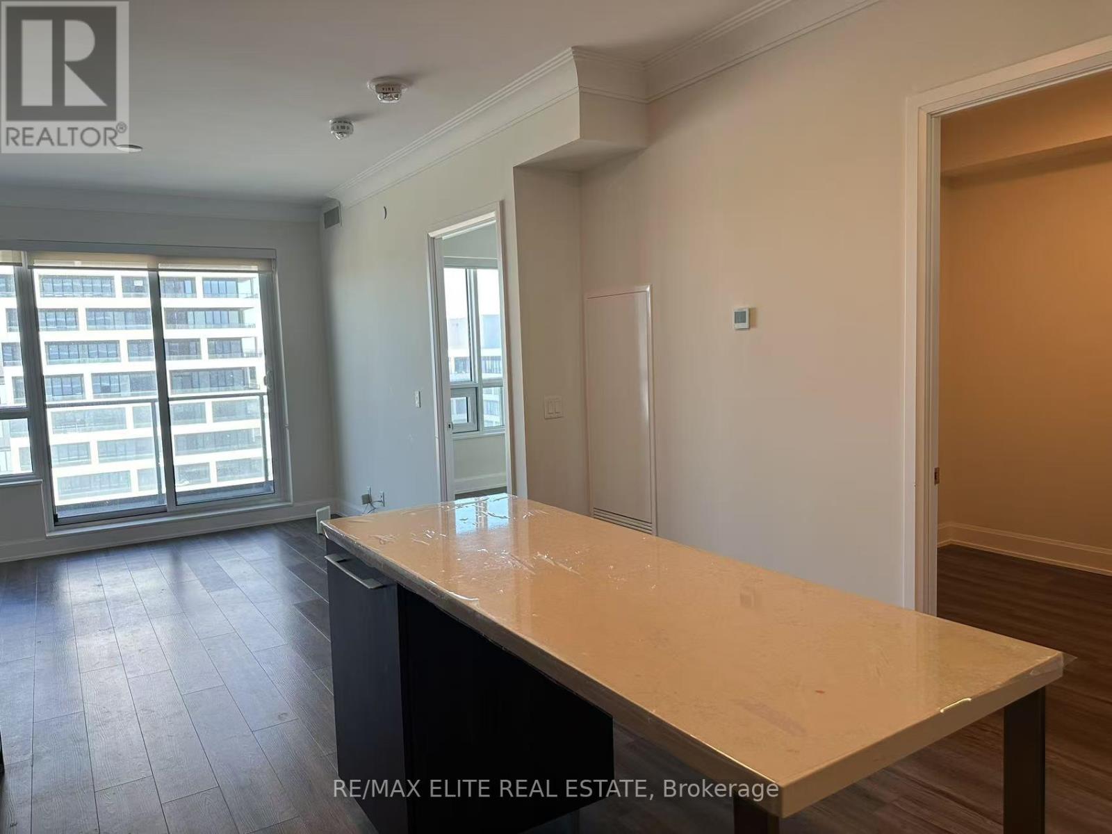 1108 - 8 Water Walk Drive, Markham, Ontario  L3R 6L4 - Photo 12 - N12143354
