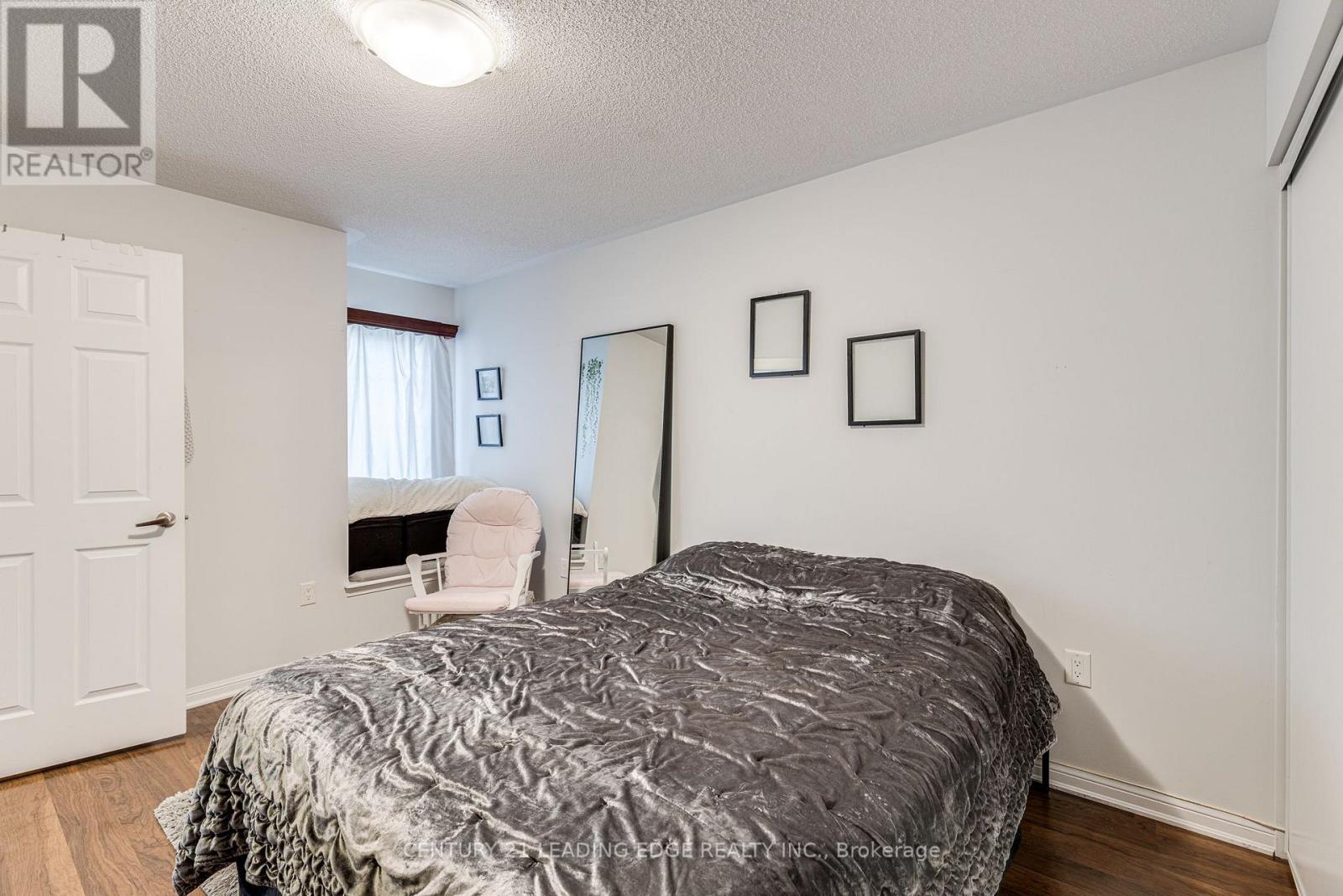 18 Deancrest Road, Brampton (Northwest Brampton), Ontario  L7A 0W2 - Photo 19 - W12123558