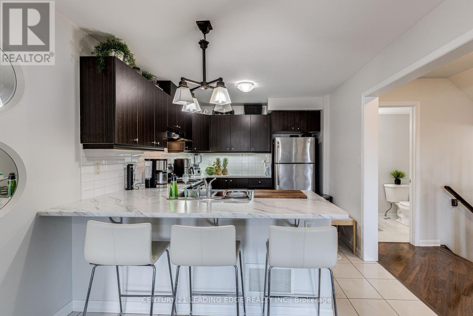 18 Deancrest Road, Brampton, Ontario  L7A 0W2 - Photo 8 - W12123558